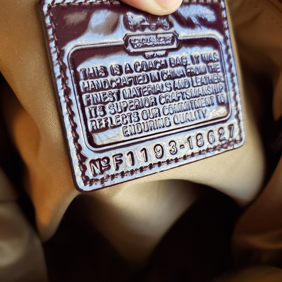 Authentic Purple Coach Madison Lindsey - Picture 2 of 4